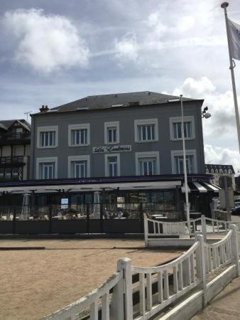 Les Embruns Hotel Trouville-sur-Mer Exterior foto